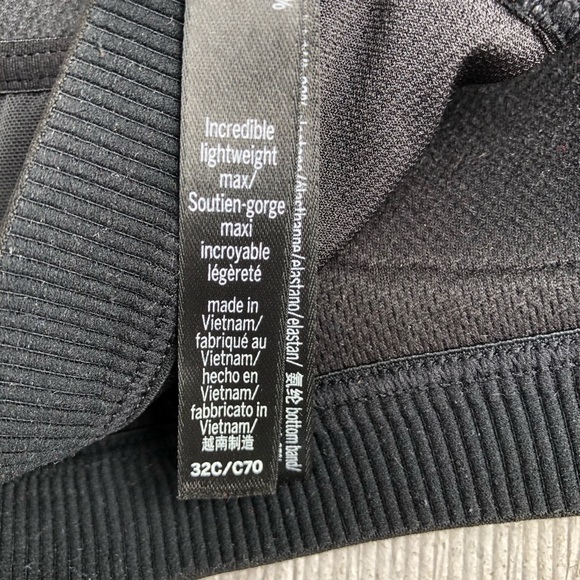 VICTORIA’S SECRET lightly lined sport bra, sz 32C - Picture 10 of 11